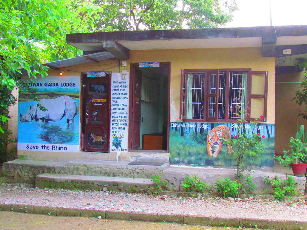 Chitwan Gaida Lodge Саураха Екстериор снимка