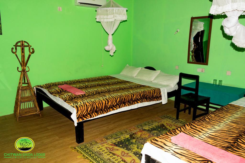 Chitwan Gaida Lodge Саураха Екстериор снимка