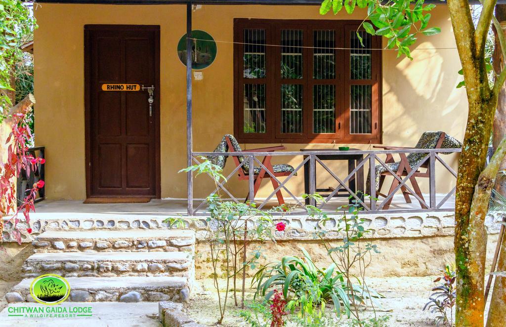 Chitwan Gaida Lodge Саураха Екстериор снимка
